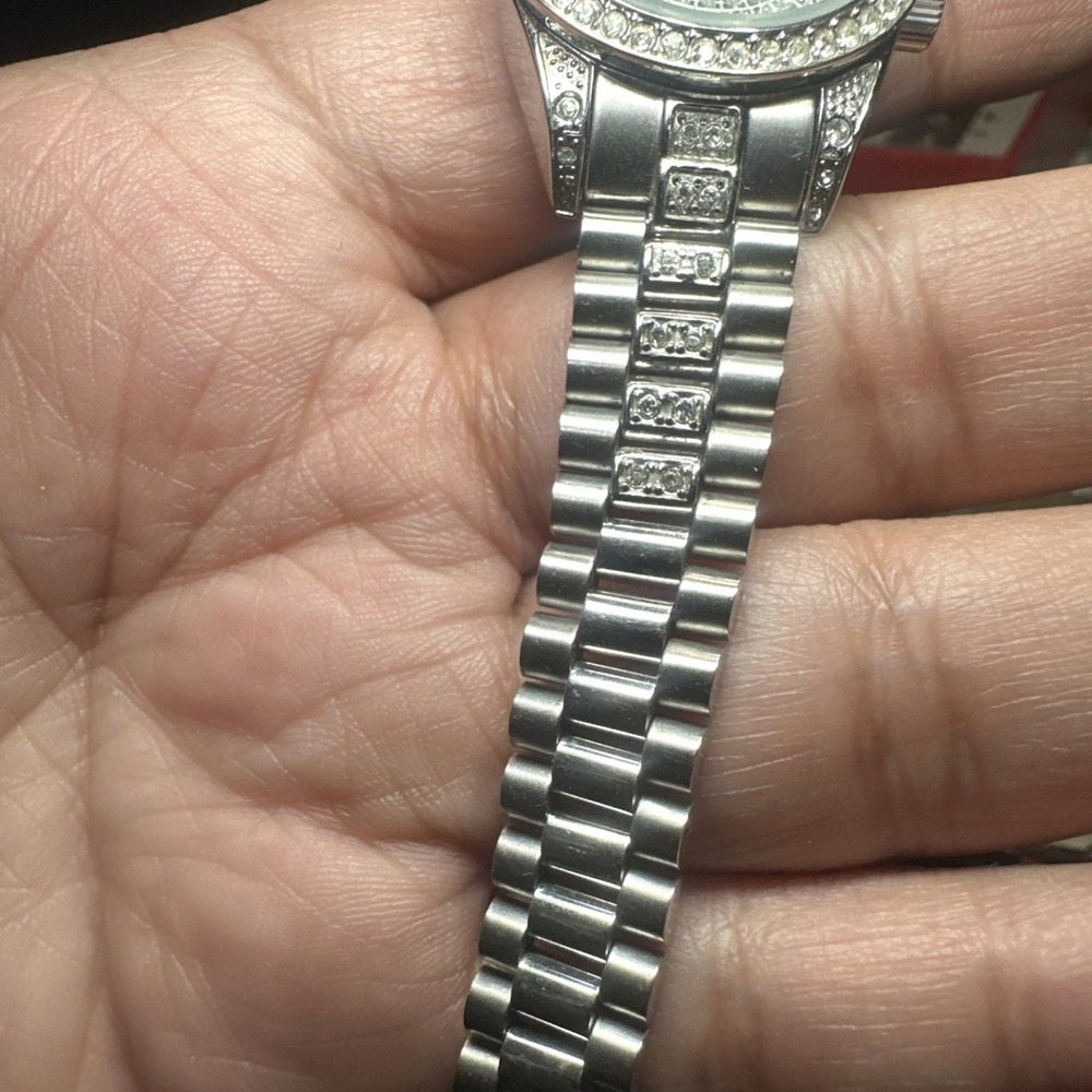 Works Akribos XXIV Women's Diamond Dial Quartz Watch Silver Miyota 26mm Fit 6.5" - Picture 7 of 12